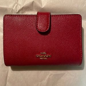 COACH Dark Red Crossgrain Leather Medium Wallet EUC!
